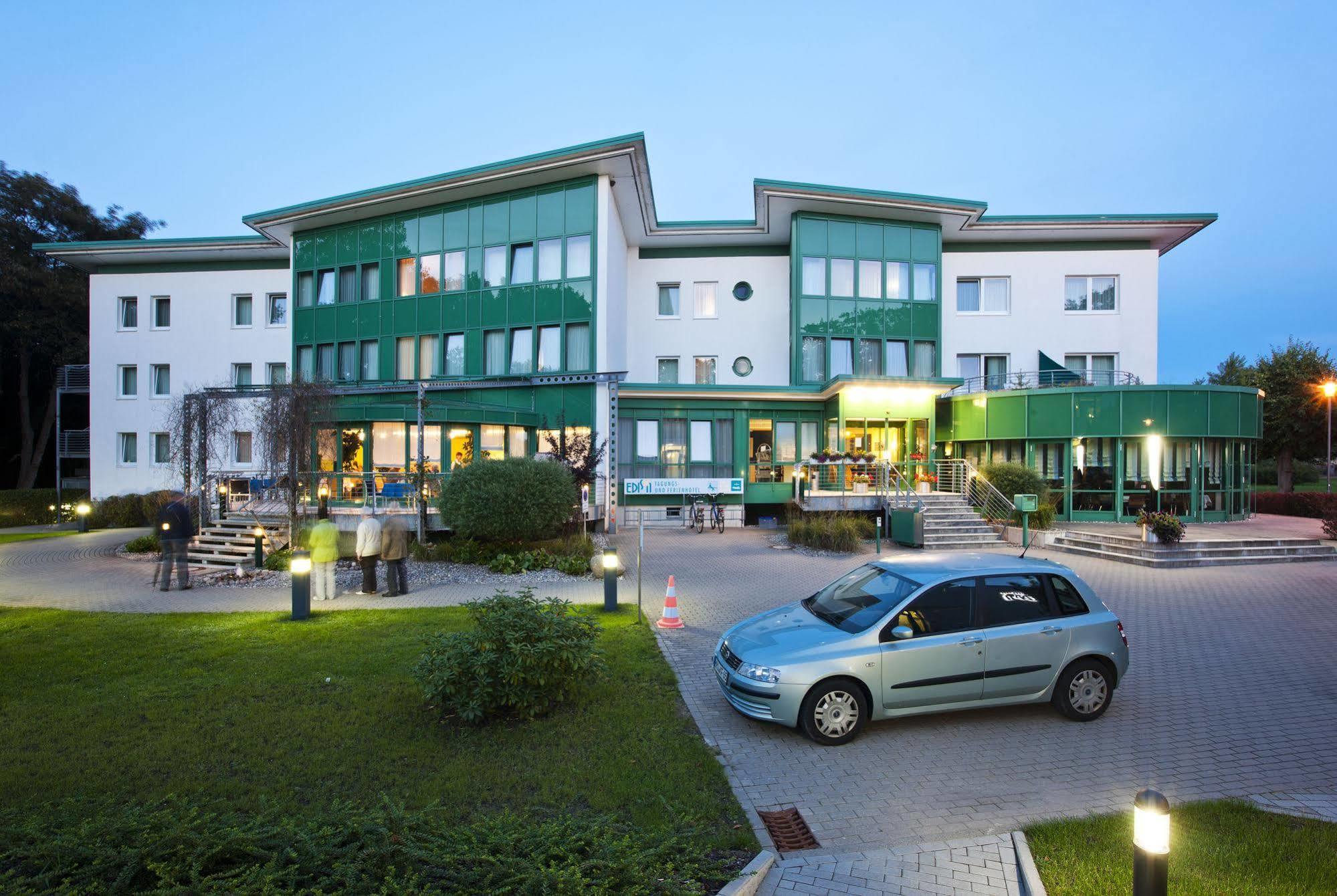 Parkhotel IV Jahreszeiten Ostseebad Kühlungsborn Extérieur photo
