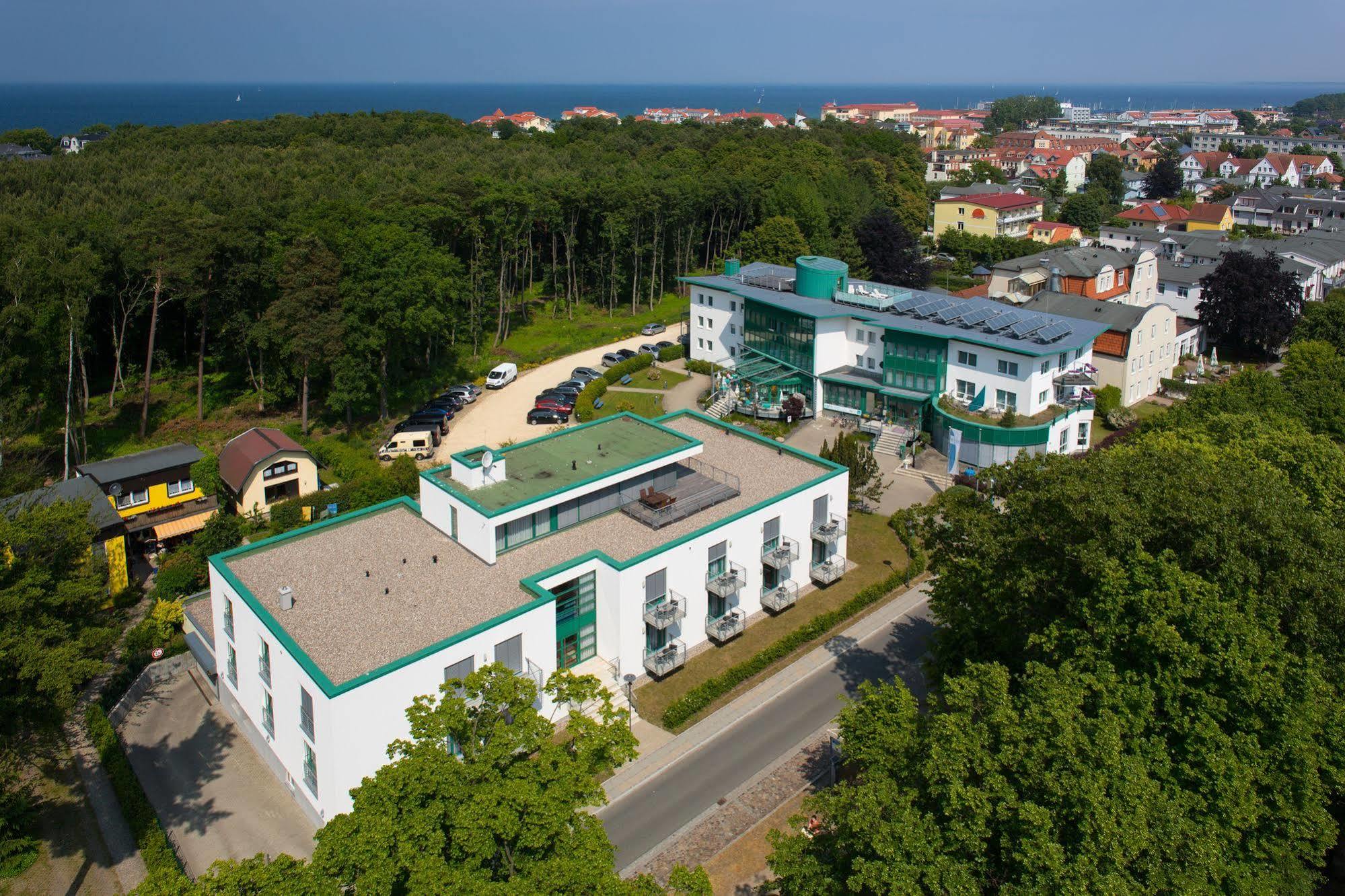Parkhotel IV Jahreszeiten Ostseebad Kühlungsborn Extérieur photo